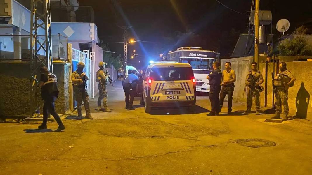 Adana’da Komşular Arasında Meydan Muharebesi Çıktı! 3 Yaralı 7 Gözaltı 7